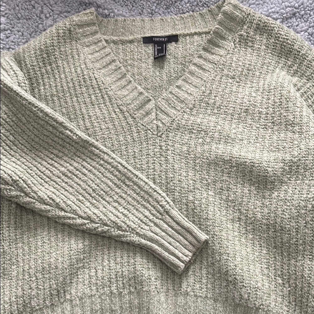 Forever 21 Women’s Green Sweater